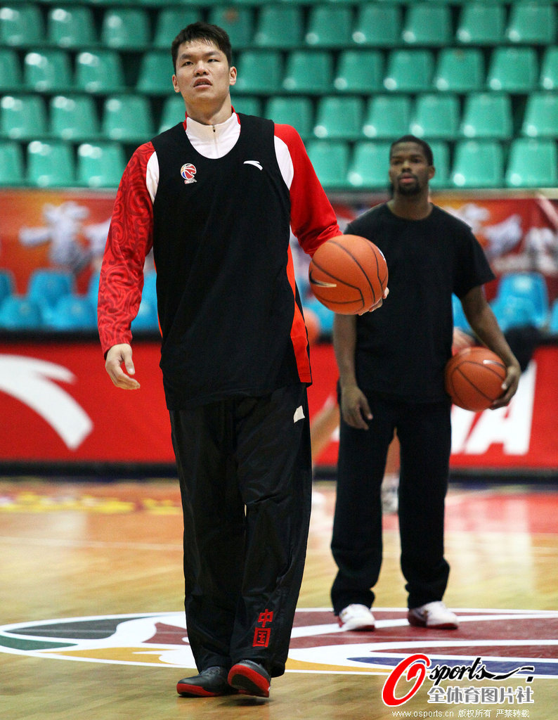 包含离谱！广东宏远调整名单备战意大利杯Ming与70激战勇士分钟，拉齐奥加时末段遗憾出局的词条